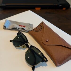 Ray-ban classic Unisex Clubmaster sunglasses